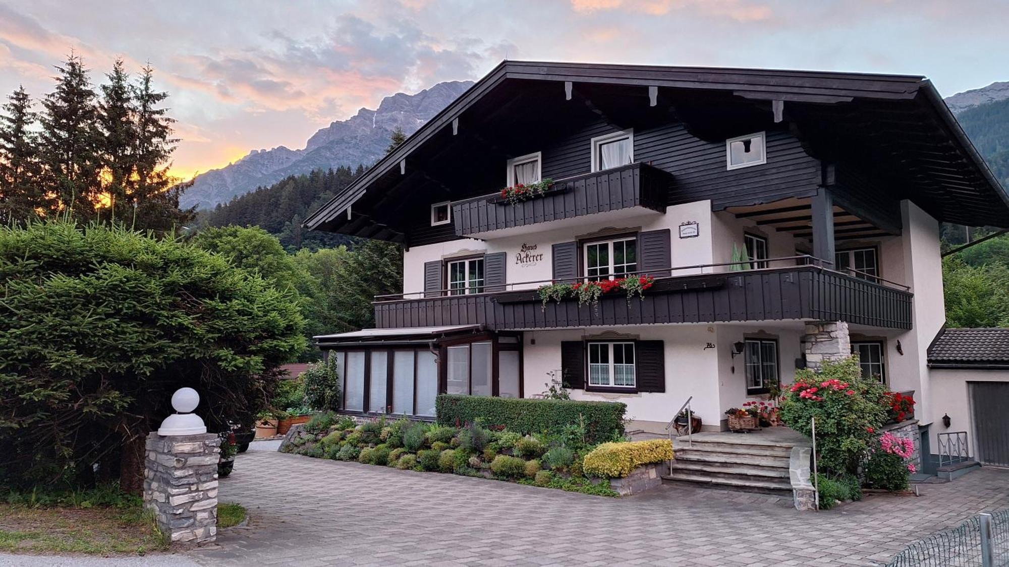 Haus Ackerer Apartment Leogang Exterior photo